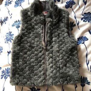 GIRLS FLEECE VEST
